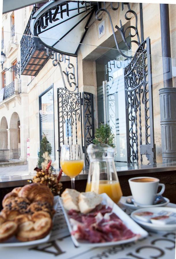 Hotel Soria Plaza Mayor Bagian luar foto