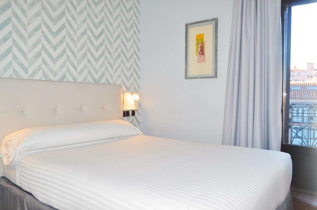 Hotel Soria Plaza Mayor Bagian luar foto