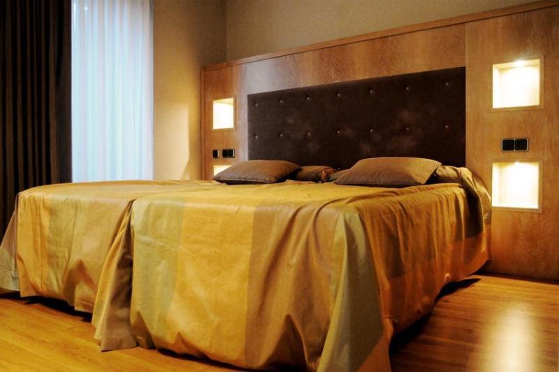 Hotel Soria Plaza Mayor Bagian luar foto